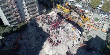 36 kişinin öldüğü apartmandan son anda kaçmış