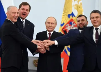 Putin, 4 bölgenin ilhak kararını imzaladı