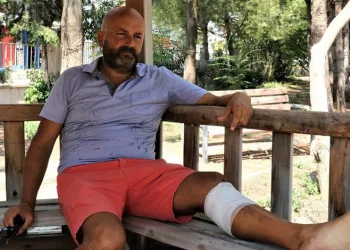 Çalınan köpeğini kurtarmak isterken bıçaklandı