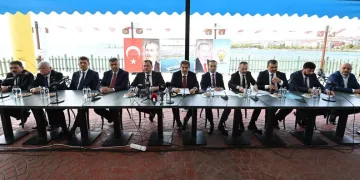 CHP’li 11 büyükşehir belediyesinin AK Parti grup başkanvekillerinden ortak açıklama