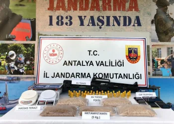 Antalya’da 5 kilogram uyuşturucu ele geçirildi