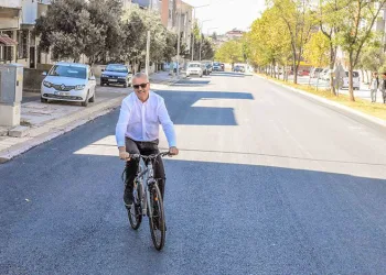 Karacabey’de asfaltlama işlemleri sürüyor
