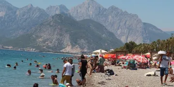 Antalya’da turist sayısı 9 milyonu geçti