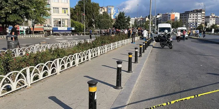 Doldur boşalt yapan polis meslektaşını vurdu