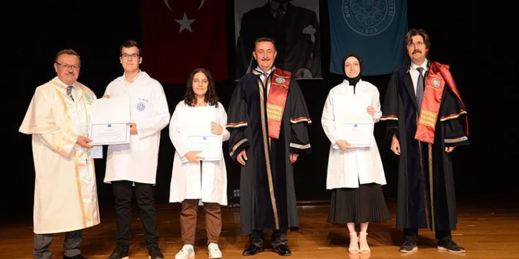 Diş Hekimliği Fakültesi’nde yeni dönem başladı