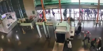 Bursa’da terminal çatısının çökme anı kamerada