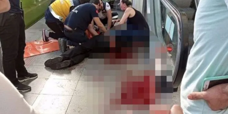 Bursa’da metroda dehşet! Kalbinden bıçakladı