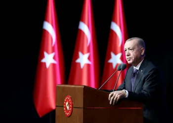 “Eğitimi siyasete meze yapmak doğru değildir”