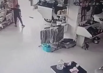 İstanbul’da oto aksesuarı hırsızları yakalandı