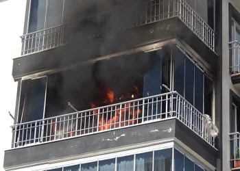 Kırıkkale’de yangını film izler gibi izlediler