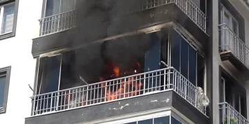 Kırıkkale’de yangını film izler gibi izlediler