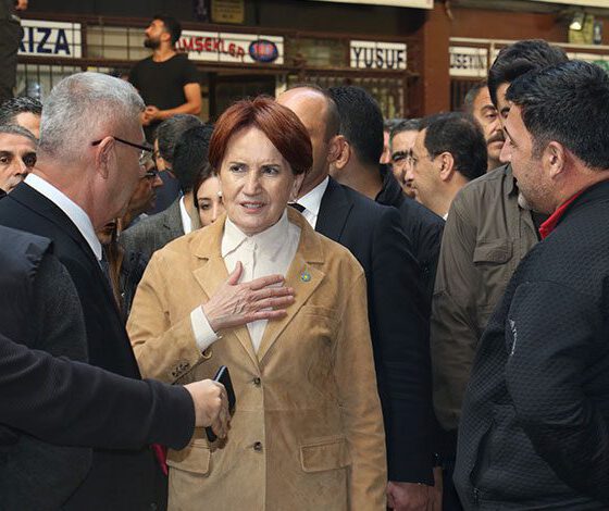 Meral Akşener, Ankara'da hal esnafını ziyaret etti
