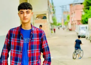 Arkadaşının bıçakladığı genç, yaşam savaşını kaybetti
