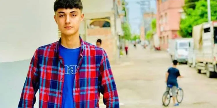 Arkadaşının bıçakladığı genç, yaşam savaşını kaybetti