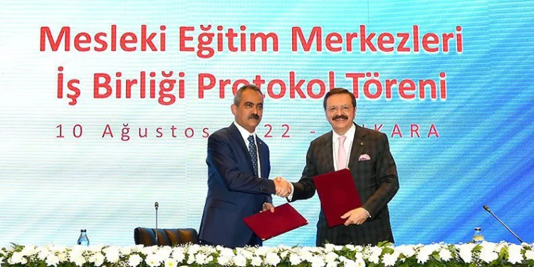 Bursa iş dünyasının mesleki eğitim seferberliği sürüyor