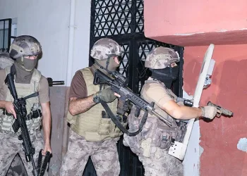 PKK’ya gece operasyonu: 9 gözaltı
