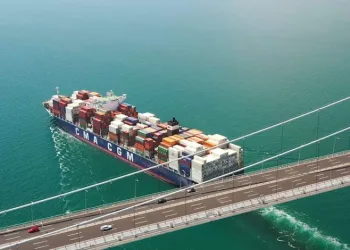 İstanbul Boğazı’nda taşınan yük miktarı arttı