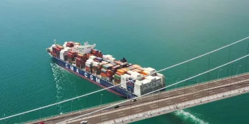 İstanbul Boğazı’nda taşınan yük miktarı arttı