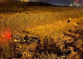 Kahramanmaraş’ta otomobil tarlaya uçtu: 1 ölü, 1 yaralı