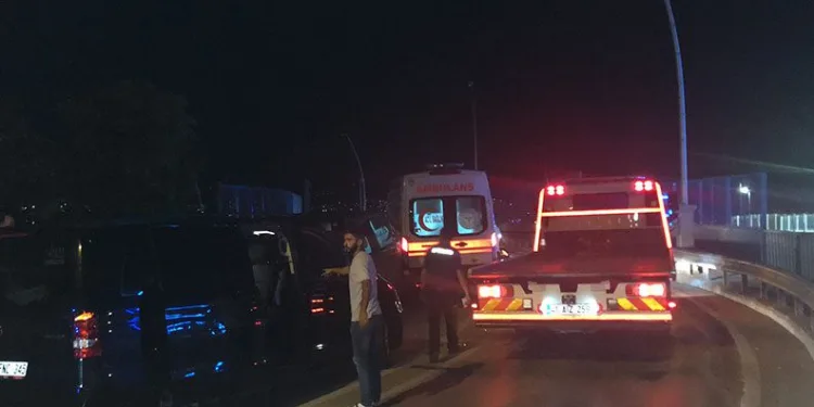 Turist taşıyan minibüs kazaya karıştı: 11 yaralı