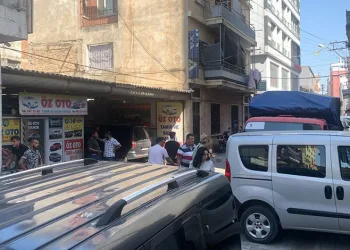 19 yaşındaki genç yolda yürürken öldürüldü