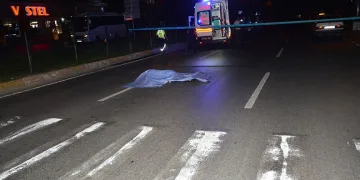 Cinayet gibi kaza! Darp edildi, üzerinden taksi geçti