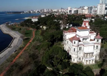 “Perili Köşk” dudak uçuklatan fiyata satıldı