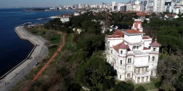 “Perili Köşk” dudak uçuklatan fiyata satıldı