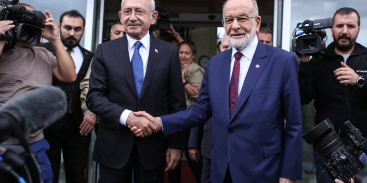 Kılıçdaroğlu’ndan Karamollaoğlu’na ziyaret