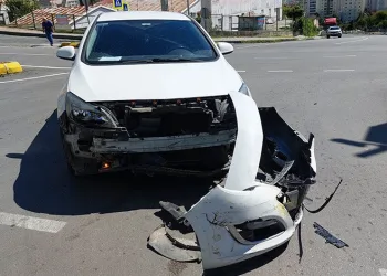 Samsun’da otomobil ticari taksiyle çarpıştı: 1 yaralı