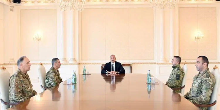 Aliyev, komutanlarla Ermenistan’ın provokasyonlarını görüştü