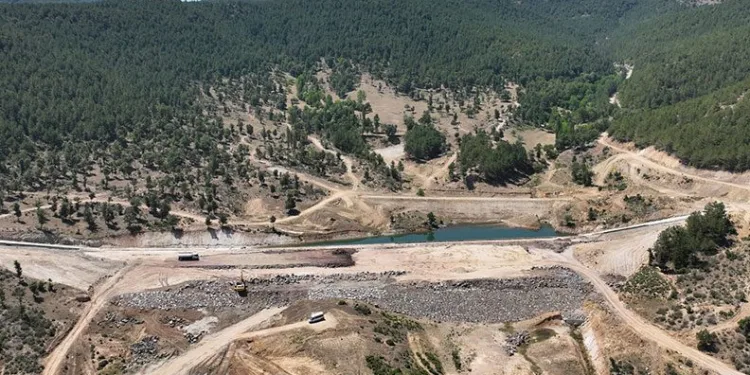 Büyükorhan Kocadere Göleti çalışmaları devam ediyor