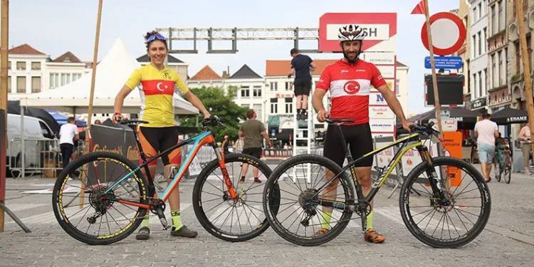 Millî bisikletçilerin bisikletleri çalındı