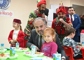 Bursa’da eğitim avantajlarla başladı