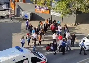 İstanbul’da su almak isteyen öğrenciye araba çarptı
