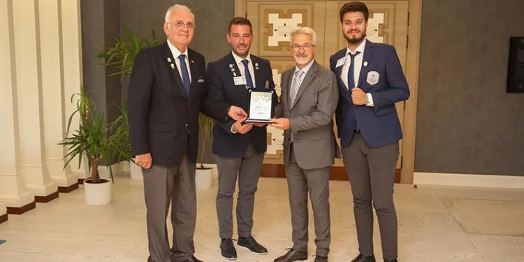 “İnsana değer katan çalışmalara desteğimiz sürecek”
