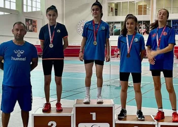 Osmangazili yıldızlar madalyaya doymuyor