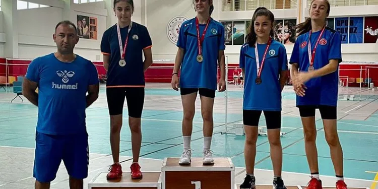 Osmangazili yıldızlar madalyaya doymuyor