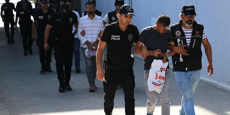 Uyuşturucu operasyonunda 8 zanlı tutuklandı