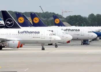 Lufthansa pilotlarından grev kararı
