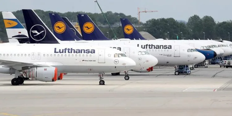 Lufthansa pilotlarından grev kararı