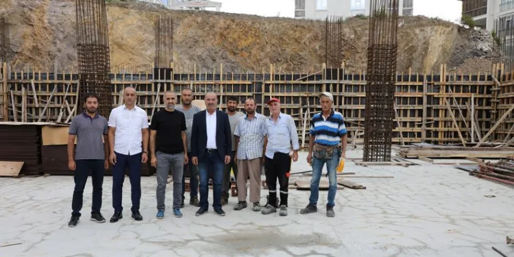 Mudanya kapalı pazar yeri inşaatında çalışmalar devam ediyor