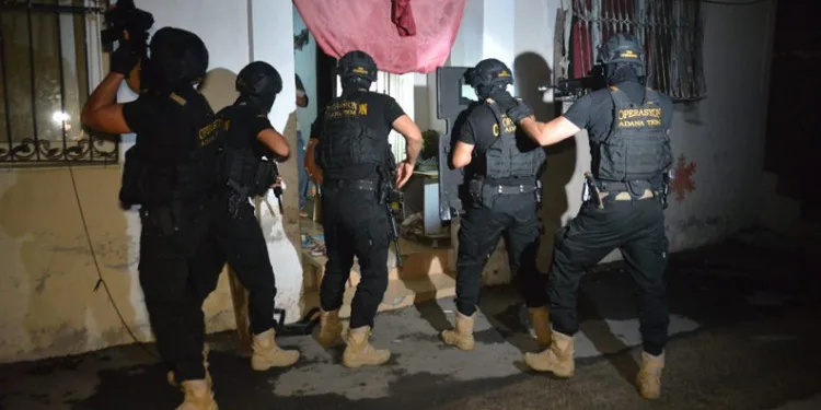 Adana’da DEAŞ operasyonunda 7 gözaltı