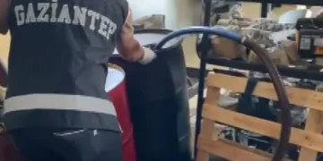 Gaziantep’te 2 bin litre kaçak akaryakıt ele geçirildi