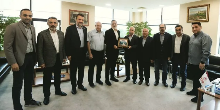 Bursa MÜSİAD İbrahim Burkay’ı ziyaret etti