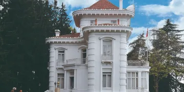 Atatürk Köşkü tadilata alınacak