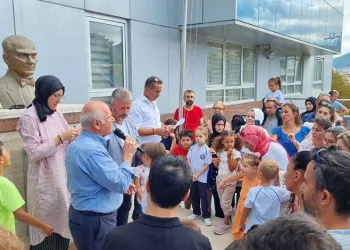 Bursa’da öğrenciler sınıflarını kura ile seçti