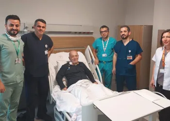 Bursa’da hastalar bilinci açık bypass edildi