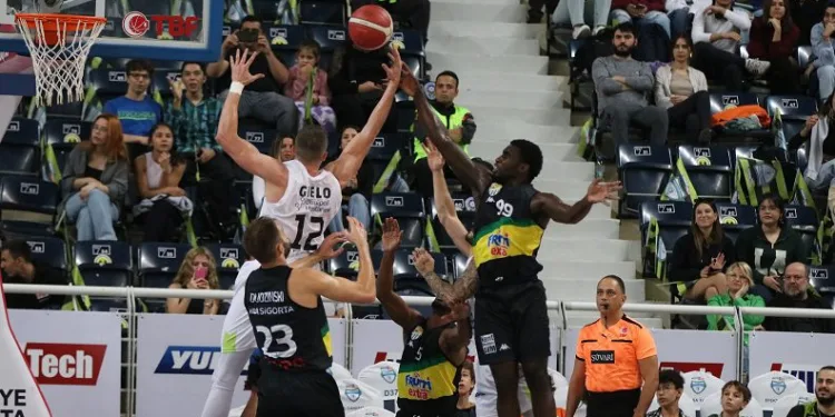 Frutti Extra Bursaspor deplasmanda galip geldi