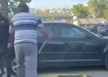 İstanbul’da trafikte baltalı saldırı girişimi